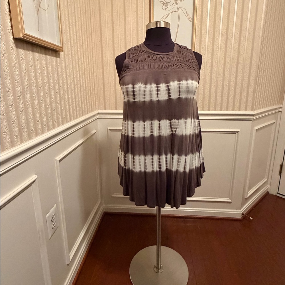 Lane Bryant Charcoal and White Tie-Dye Sleeveless Smocked Tank. NEW w/Tags!!